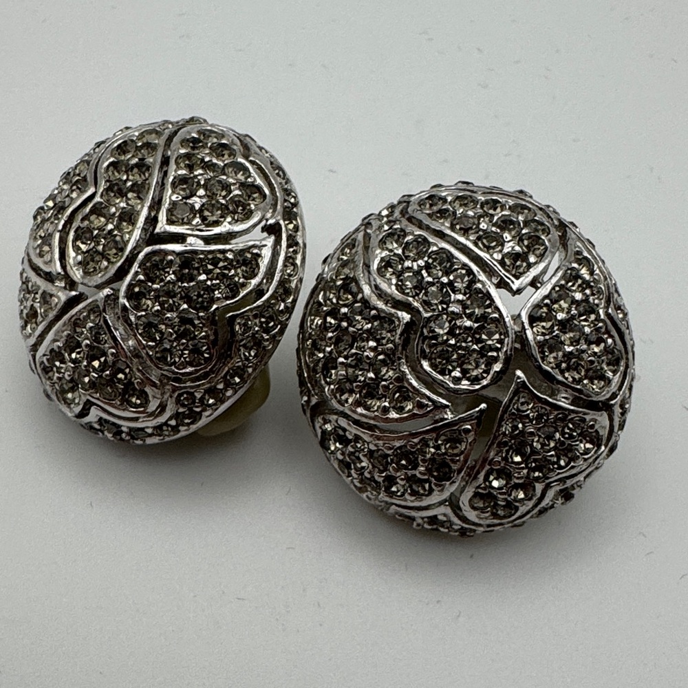 1970s Vintage Ciner clip-on earrings - Picture 10 of 12